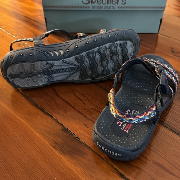 Skechers Dreamweaver Sandals - Picture 3 of 7